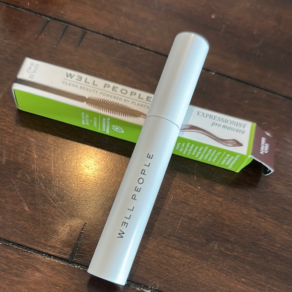 NIB - W3ll People Brown Mascara for Natural Definition - Picture 1 of 2